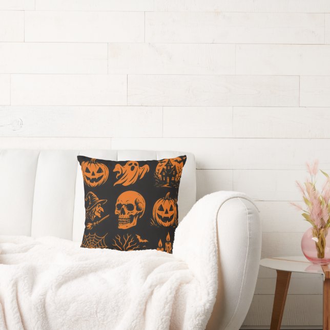 Halloween pliow med diverse bilder kudde (Soffa)