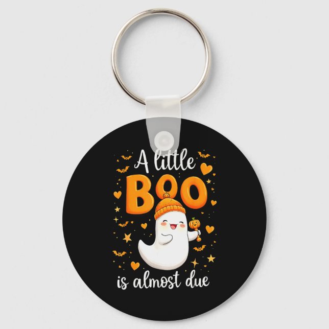 Halloween Pregnancy Announcement A Little Boo Is A Nyckelring (Framsida)