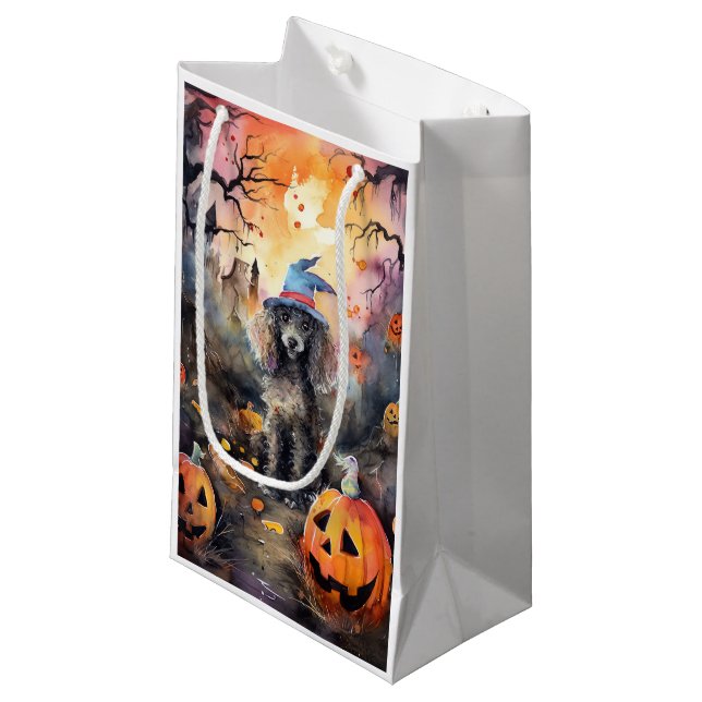 Halloween Pudel Med Pumpa Skräckinjagande (Framsidan Vinklad)