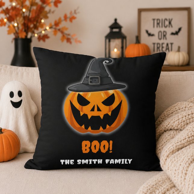 Halloween-pumpa “BOO!” – Personligt namn Kudde (Skapare uppladdad)