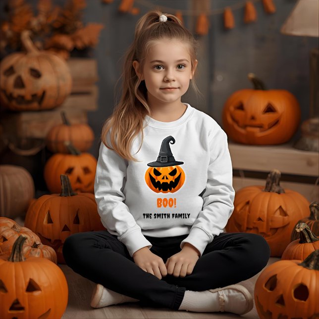 Halloween-pumpa “BOO!” – Personligt namn T Shirt (Skapare uppladdad)