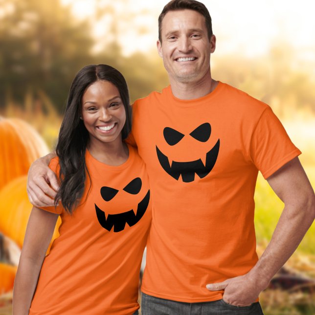 Halloween Pumpkin Ansikte Jack o lantern T-Shirt (Boo! A fun pumpkin face shirt for your Halloween shenanigans. Bring it out every year!)
