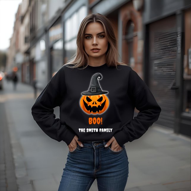 Halloween Pumpkin "BOO" - Personlig Namn! T Shirt (Skapare uppladdad)