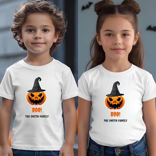 Halloween Pumpkin "BOO" - Personlig Namn! T Shirt (Skapare uppladdad)