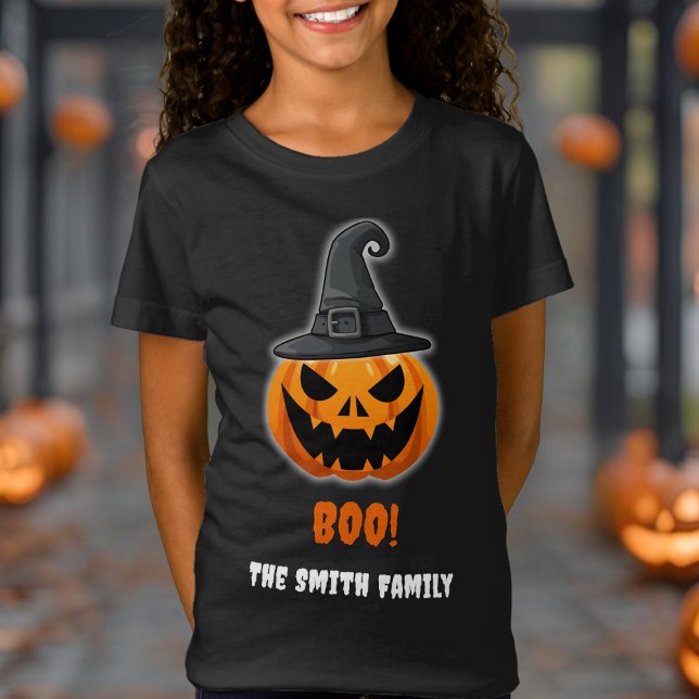 Halloween Pumpkin "BOO" - Personlig Namn! T Shirt (Skapare uppladdad)