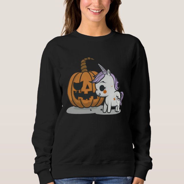 Halloween pumpkin eats unicorn skeleton candy t shirt (Framsida)