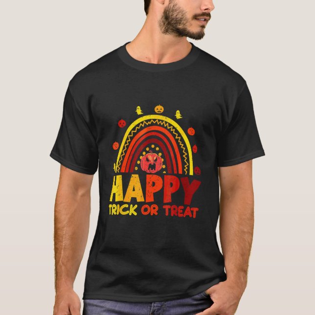Halloween regnbåge Glad bus eller godis med pumpa T Shirt (Framsida)