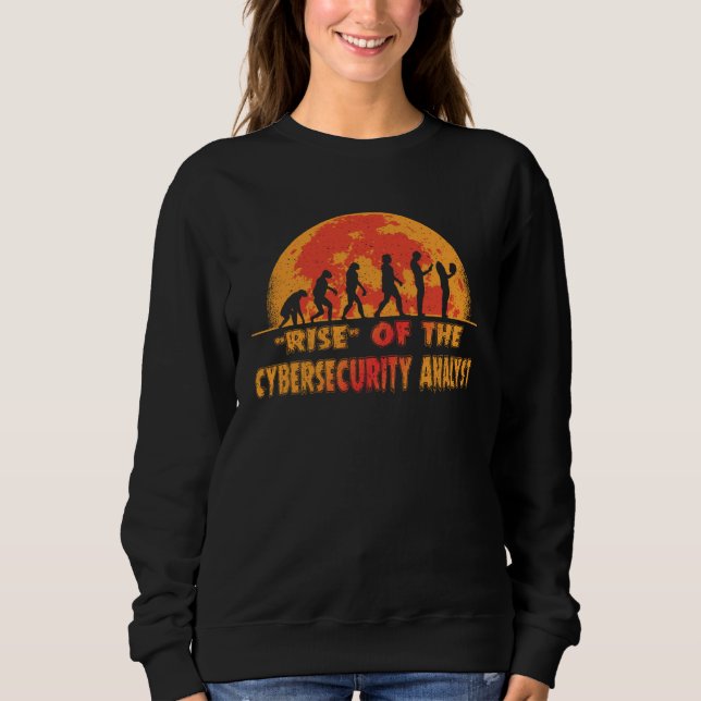 Halloween Rise of the Cybersecurity Analyst Job Co T Shirt (Framsida)