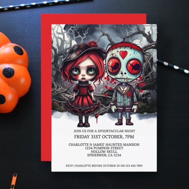 Halloween Scary Doll par i Skogen Inbjudningar (Halloween Scary Doll Couple In Woods Invitation from Ricaso. Cute but haunting toy dolls in forest.)