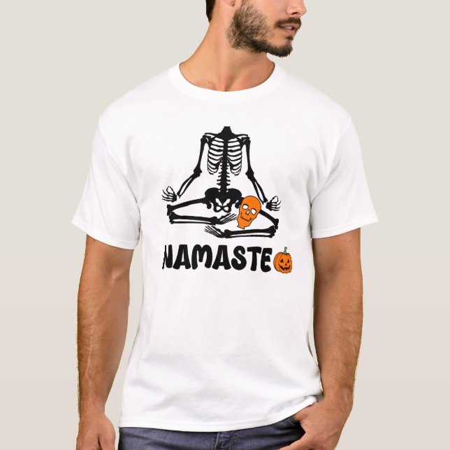 Halloween Skeleton Yoga Namaste roligt T Shirt (Framsida)