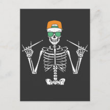 Halloween skelett rockhand trummor spelar