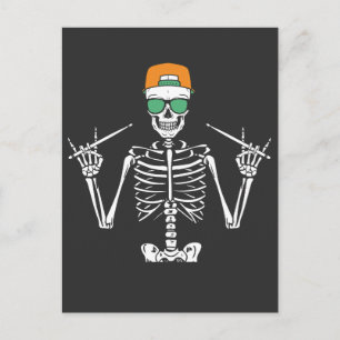 Halloween skelett rockhand trummor spelar vykort