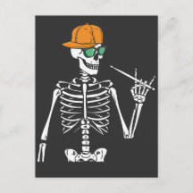 Halloween skelett rockhand trummor spelar
