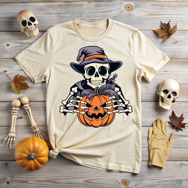 Halloween skull, a macabre hug t shirt (Skapare uppladdad)