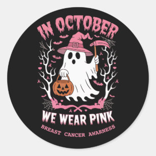 Halloween Söt Rosa Spöke Och I Oktober Vi Bär Runt Klistermärke