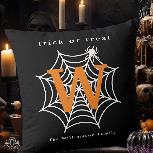 Halloween Spindelnät Bus eller Bussa Monogram Kudde (Skapare uppladdad)