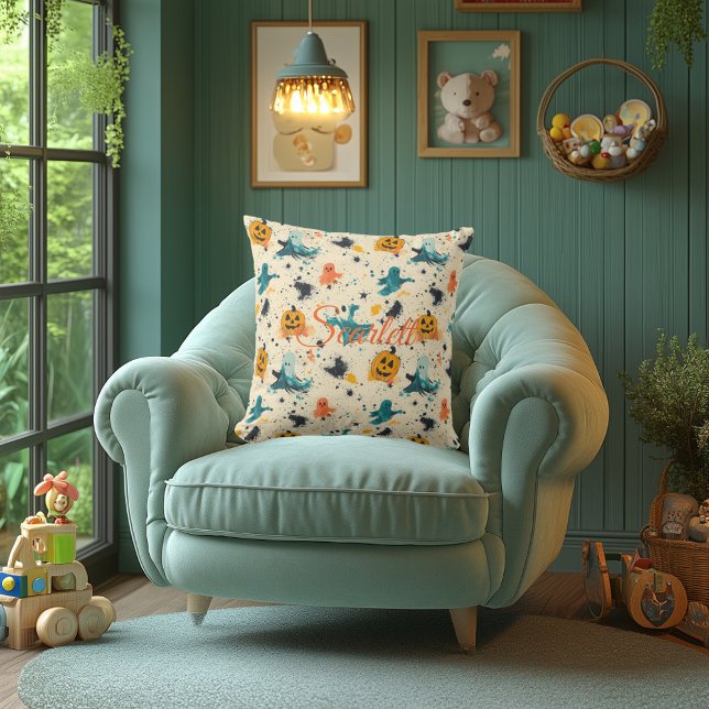 Halloween Spook: Viktigt Ghost Pillow med Namn Kudde (Skapare uppladdad)
