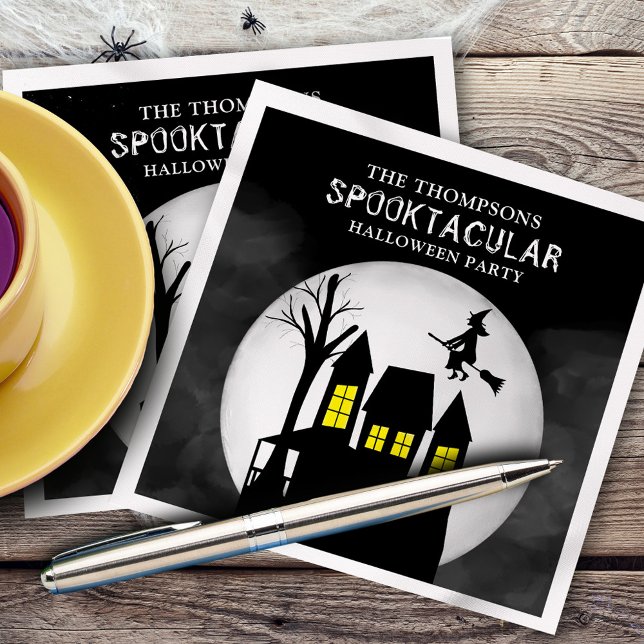 Halloween Spooktacular Spooky Haunted House Witch Pappersservett (Whimsical flying witch and haunted house in the moonlight paper napkin,)