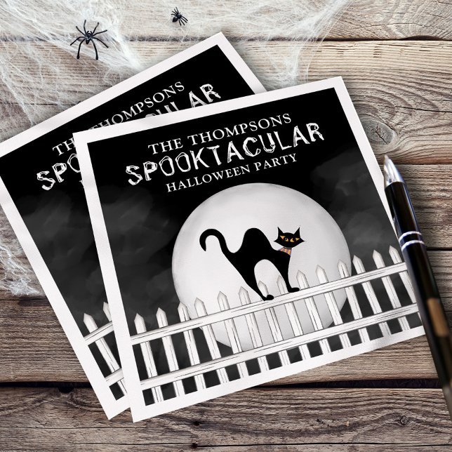 Halloween Spooktacular Spooky Whimsical Black Cat Pappersservett (Halloween spooktacular paper napkin with a whimsical black cat on a fence.)