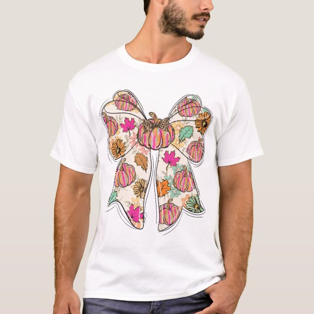 Halloween T-Shirt med höstpumpabåge och blommor (Framsida)