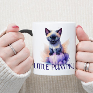 Halloween vattenfärgssiamesisk katt med pumpkin magisk mugg