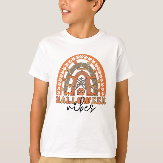 Halloween Vibes Boho Rainbow Fall Halloween T Shirt (Framsida)
