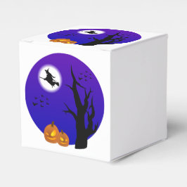 Halloween Witch som flyger med full Moon Presentaskar