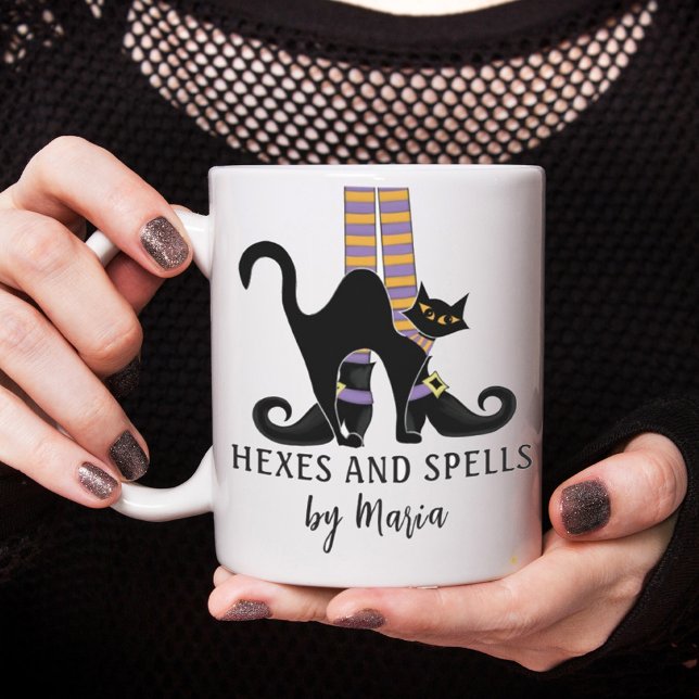 Halloween Witches Black Cat Cute Cute Script Kaffe Kaffemugg (Cute whimsical Halloween witch with black cat. customized with name. )