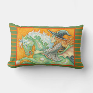 HALLOWS KVÄLL WITCH AND HORSE LUMBAR PILLOW Grönt Lumbarkudde