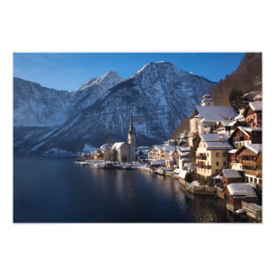 Hallstatt i snö under vintern fototryck