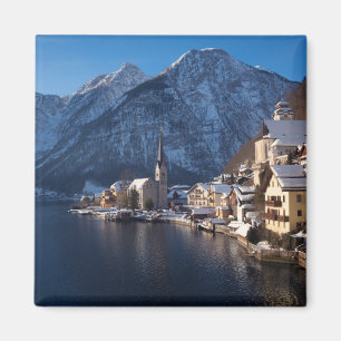 Hallstatt i snö under vintern magnet