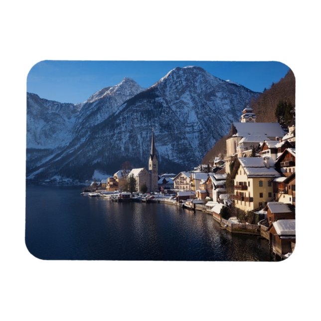 Hallstatt-staden i snö på vintern magnet (Horisontell)