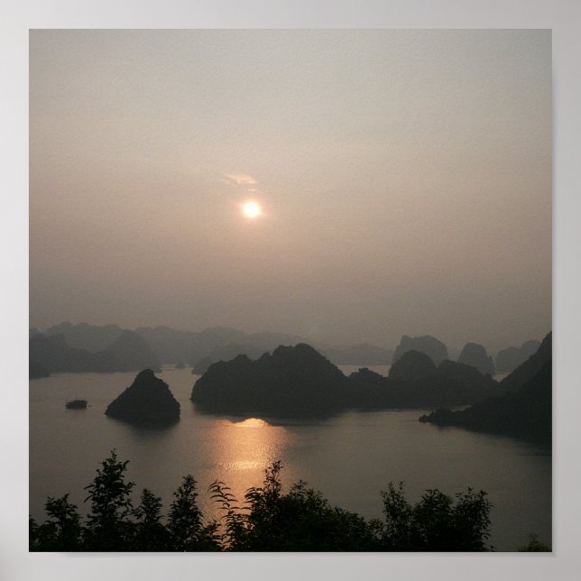 Halong Bay Poster (Framsidan)