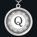 Halsband för hänge för Monogrambrev Q<br><div class="desc">Visa din pride i din initialer som ha på sig ett monogrambrevhänge. Det initiala silverhänget gör också en minnesvärd gåva för något speciellt tillfälle för det viktiga folket av ditt liv.</div>