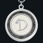 Halsband för hänge för personligsilver initialt::<br><div class="desc">Visa din pride i din initialer som ha på sig ett monogrambrevhänge. Den initiala designen för den stilfulla silvermonogramen av de moderiktiga smyckenhängena som skapas som ska exklusivt, tillfogar en trendig look till din dress. Det initiala silverhänget gör också en minnesvärd gåva för något speciellt tillfälle för det viktiga folket...</div>