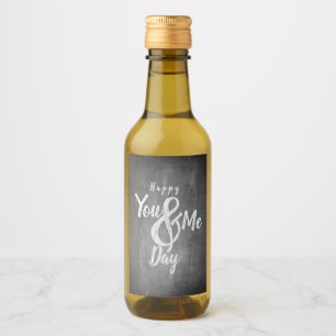 Hälsning-årsdagen av den s.k. "chalkboard"-utställ vinetikett