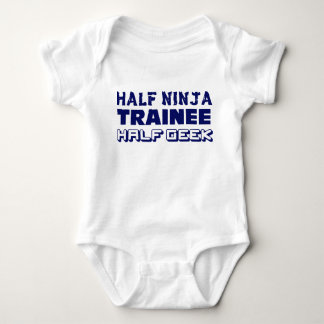 Halv Geek för halv Ninja deltagare i utbildning T-shirt