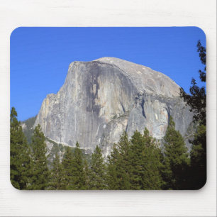 Halv kupol i underbart berg för Yosemite Musmatta