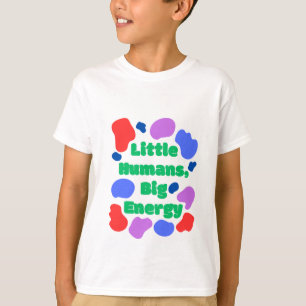 Halva ärmar t-shirt med färgrik design