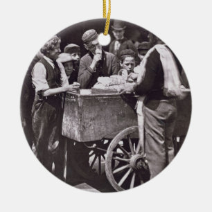 Halva encentmyntis, från "gataliv i London", 187 Julgransprydnad Keramik