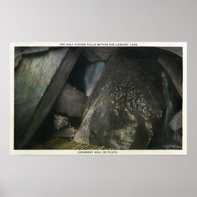 Halva Gömt FallsView of Court of Plato Poster (Framsidan)