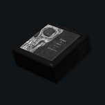 Halvskullig svart och vit Bröllop Minnesask<br><div class="desc">Gothic macabre grunge struktur svart och vit tryckt halva skalle bröllop keepsaklåda för nylweds. Spooky,  läskigt,  ondskefullt,  ondskefullt. Anpassningsbar,  trendig,  unik,  modern,  skrämmande Halloween-coola-design. Upphovsrätt Marg Seregelyi Fotography.</div>