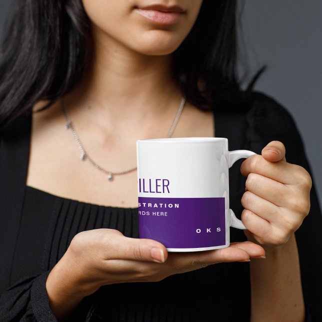Halvvit halvvit professionell i halvLila Kaffemugg (Skapare uppladdad)