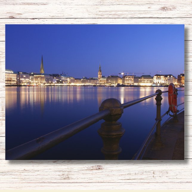 Hamburg Binnenalster blå timme vykort (Skapare uppladdad)