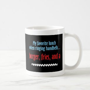 Hamburgare, småfiskar och en skaka kaffemugg