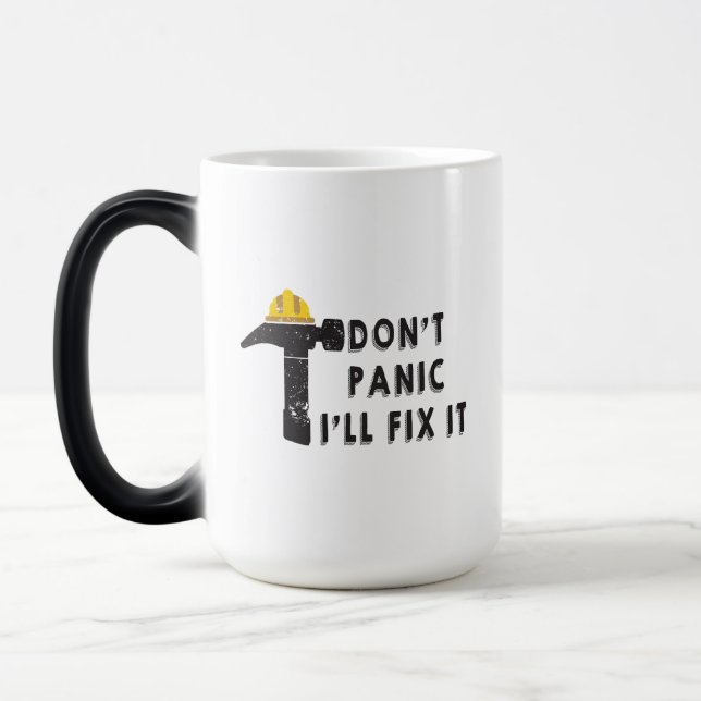 Hammer - Don't Panic I'll Fix It Mug Magisk Mugg (Vänster)
