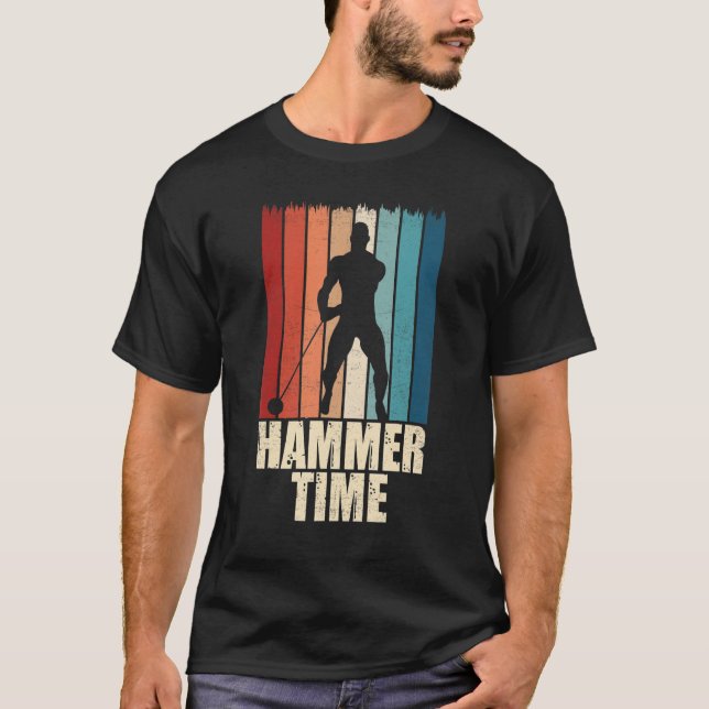 Hammer Time Thrower Track Fält App T Shirt (Framsida)