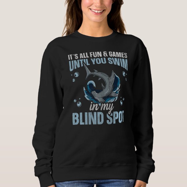 Hammerhead Shark Diving for a Hammerhead Shark T Shirt (Framsida)