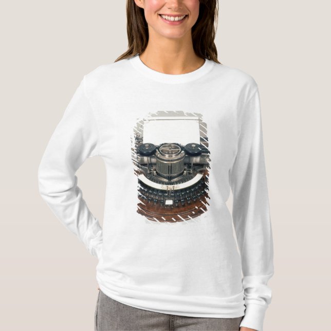 Hammond skrivmaskin, med idealtangentbord tee (Framsida)