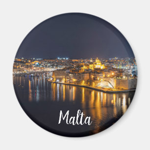 Hamnen i Malta belyses nattetid Magnet